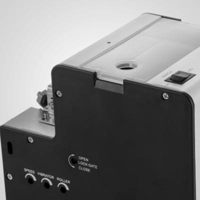 Hand - gehouden Auto Voedende Schroevedraaier Machine DC12V Zelf Onttrekkende Schroef
